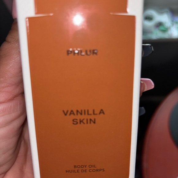Phlur Vanilla Skin Body Oil - Warm Brown - Picture 3 of 5